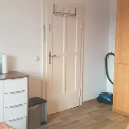 Grune Und Ruhige Lage / And Quiet Area Проживание в семье Дрезден