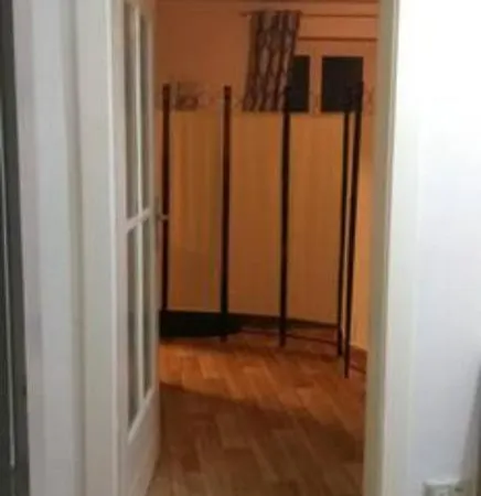 Privatunterkunft Grune Und Ruhige Lage / And Quiet Area *